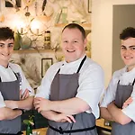 1863 Restaurant With 4*