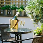 Guest house 1863 Restaurant With 4*