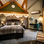 1863 Restaurant With 4* Pooley Bridge