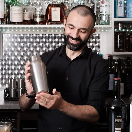 1863 Restaurant With 4*