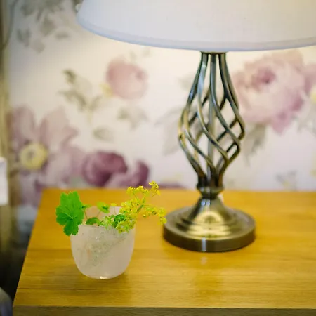 Guest house 1863 Restaurant With Pooley Bridge