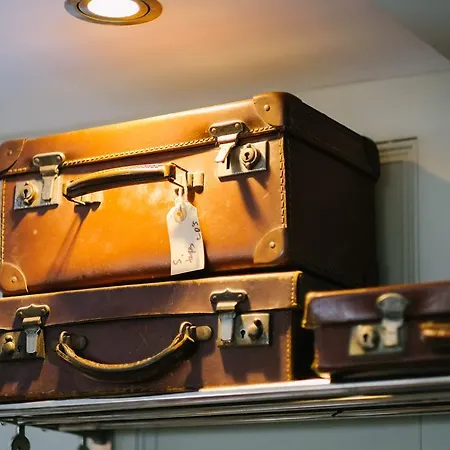 1863 Restaurant With