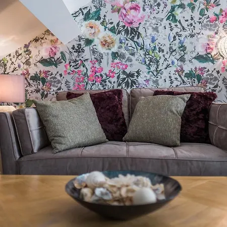 1863 Restaurant With 4* Pooley Bridge