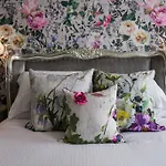 1863 Restaurant With 4*