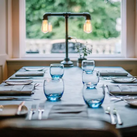 Guest house 1863 Restaurant With 4*