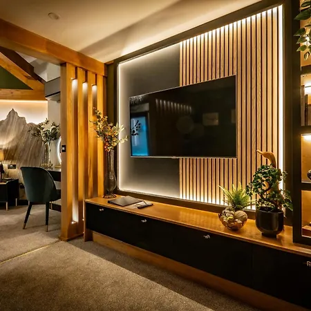 1863 Restaurant With