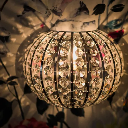 1863 Restaurant With 풀리 브리지