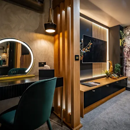 1863 Restaurant With 4* 풀리 브리지