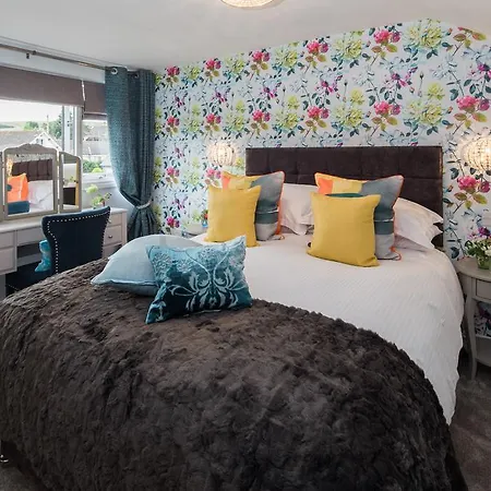 1863 Restaurant With 4* Pooley Bridge