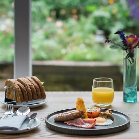 Guest house 1863 Restaurant With Pooley Bridge
